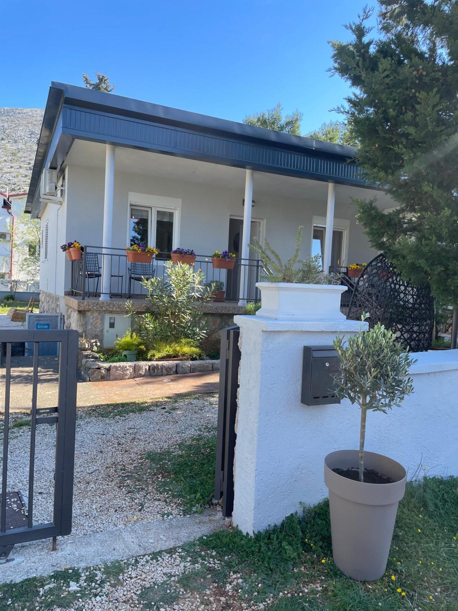 Holiday Home Lola - Large Outdoor Area Starigrad Paklenica Exterior photo